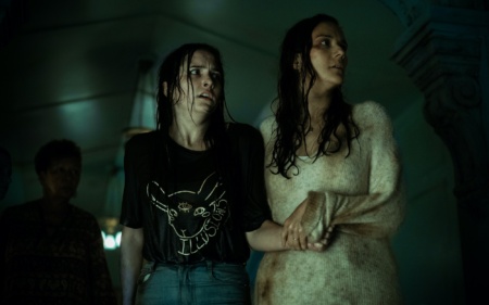 Братья Руссо спродюсировали научно-фантастический хоррор-сериал From / «Из», премьера на Epix и Netflix — 20 февраля 2022 года [трейлер]