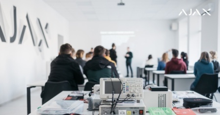 Ajax Systems обладнав сучасну лабораторію для Факультету електроніки (ФЕЛ) НТУУ «КПІ ім. Ігоря Сікорського»